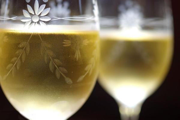 白葡萄酒柠檬美白化妆水,红酒,葡萄酒,酒圈网,红酒网